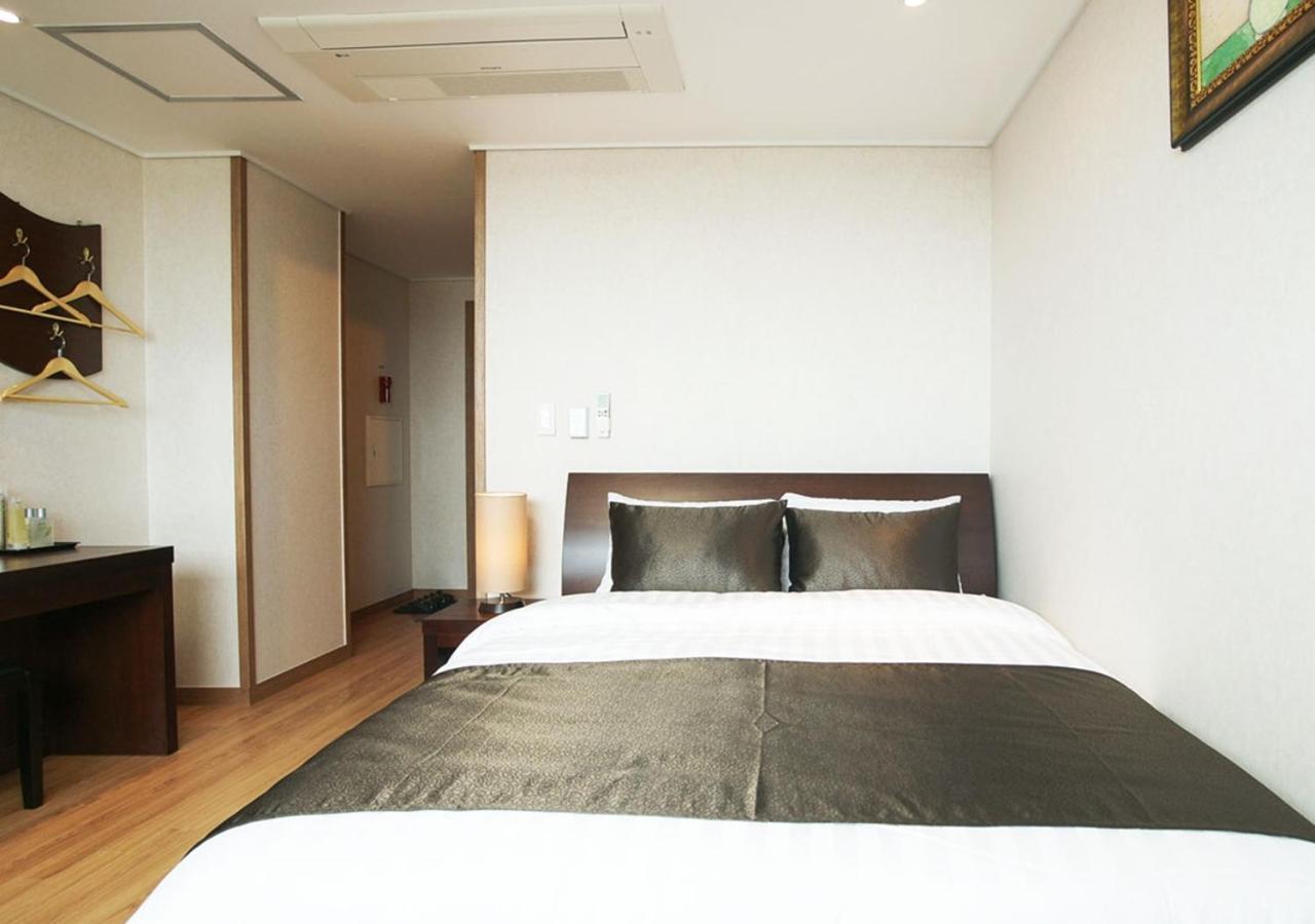 Iris Hotel Seogwipo Eksteriør bilde