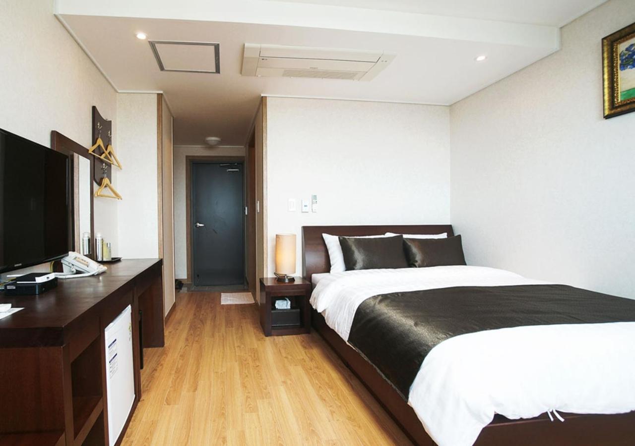 Iris Hotel Seogwipo Eksteriør bilde