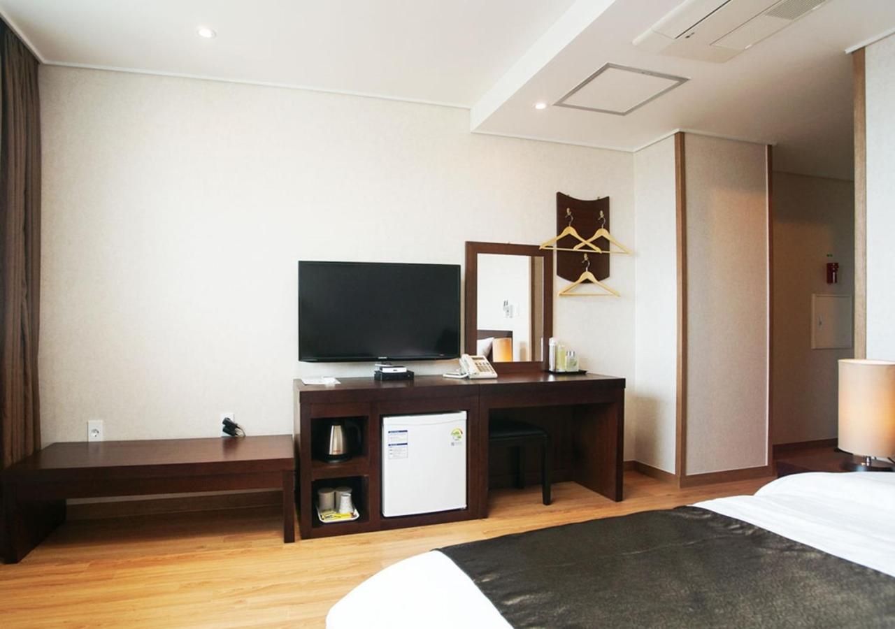 Iris Hotel Seogwipo Eksteriør bilde